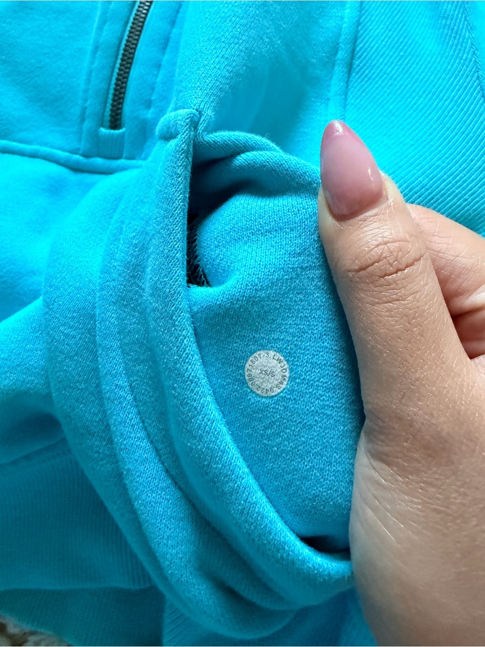Electric Turquoise Scuba Oversized 1/2 Zip Hoodie Lululemon - Picture 4 of 8